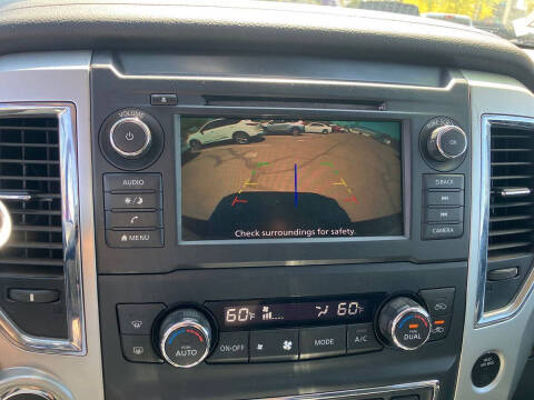 2019 Nissan Titan SV