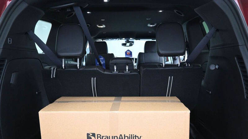 2026 Chrysler Pacifica Select