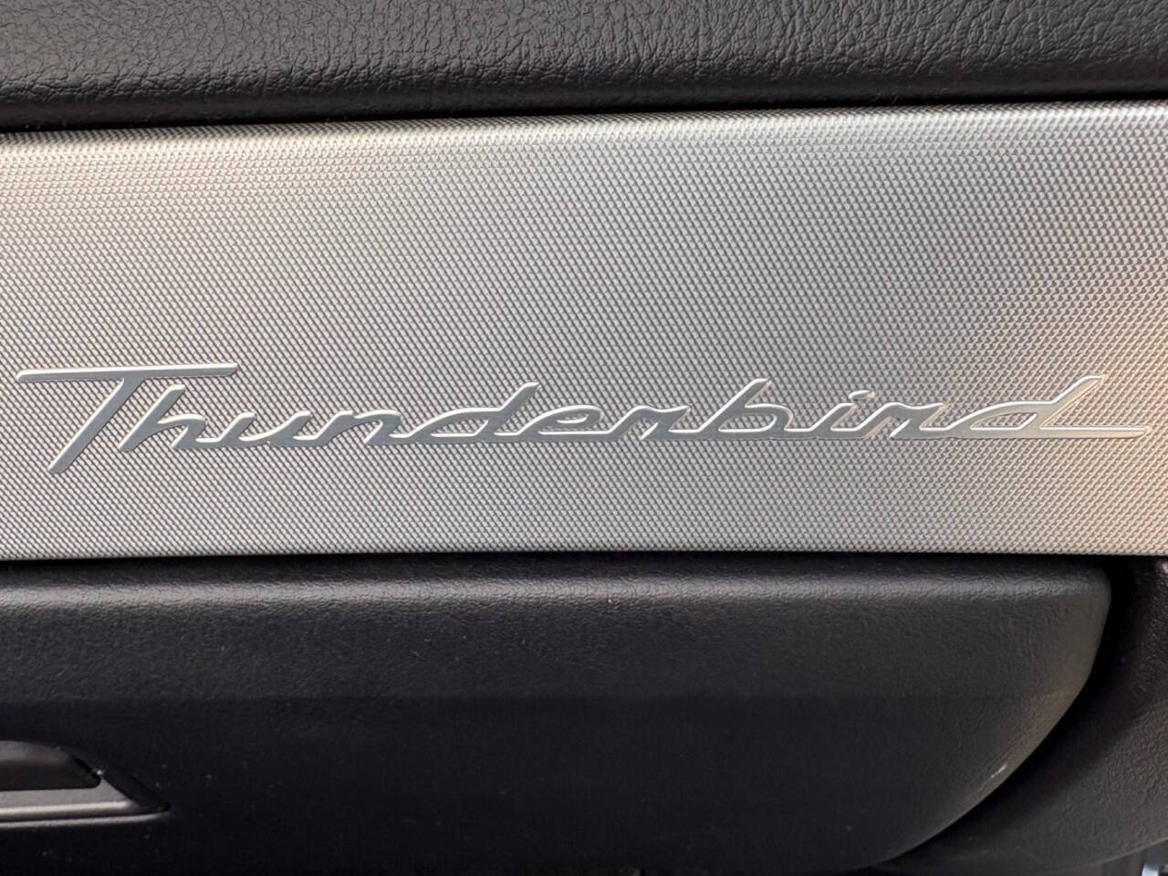 2005 Ford Thunderbird 42