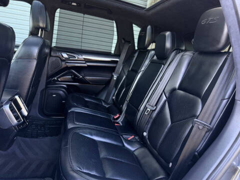 2017 Porsche Cayenne GTS