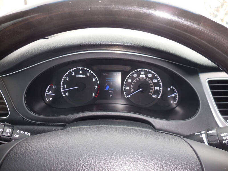 2012 Hyundai Genesis 4.6L V8