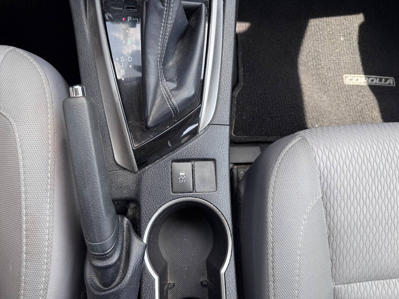 2015 Toyota Corolla 9
