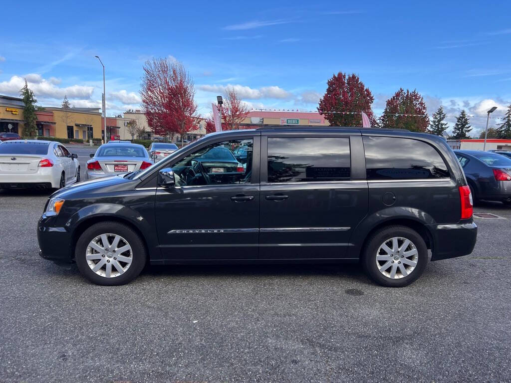 2012 Chrysler Town and Country for sale at PLATINUM AUTO SALES INC in Lacey, WA