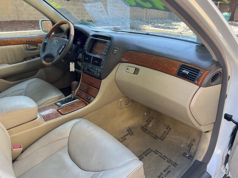 2004 Lexus LS 430