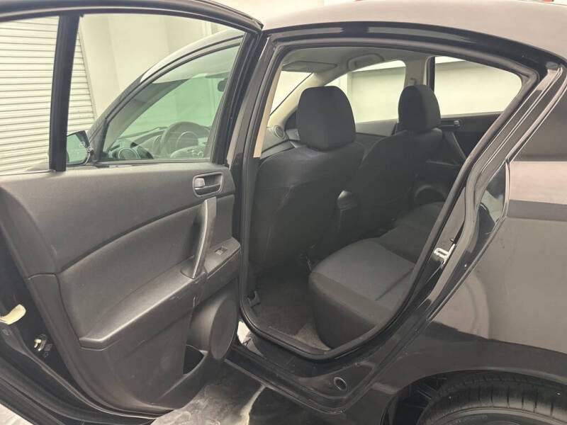 2011 Mazda MAZDA3 i Sport