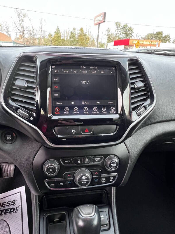 2019 Jeep Cherokee Limited photo 12