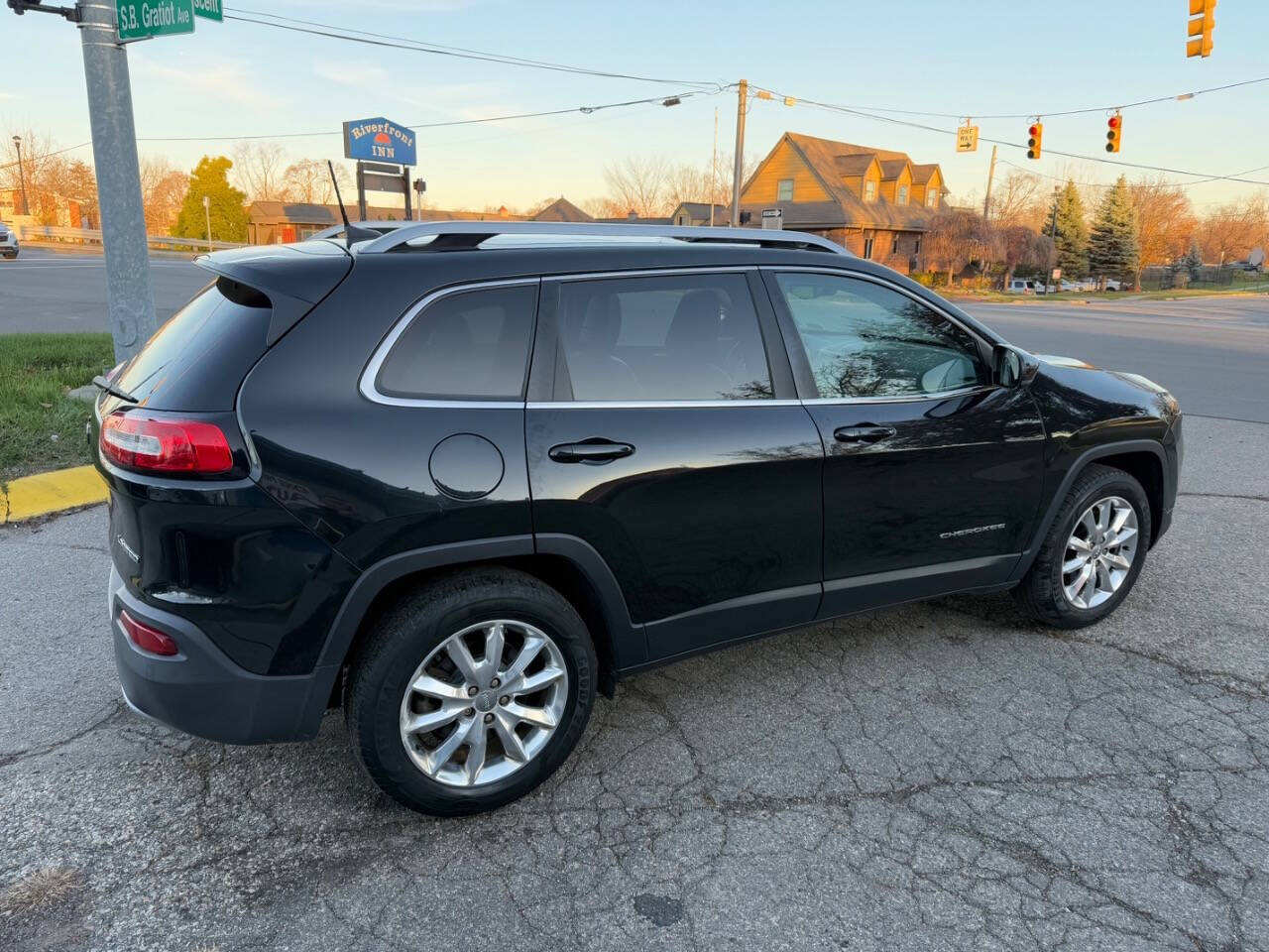 2016 Jeep Cherokee for sale at ONE PRICE AUTO in Mount Clemens, MI