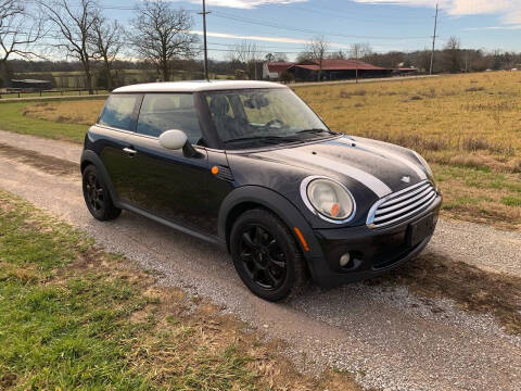 2007 MINI Cooper for sale at TRAVIS AUTOMOTIVE in Corryton TN