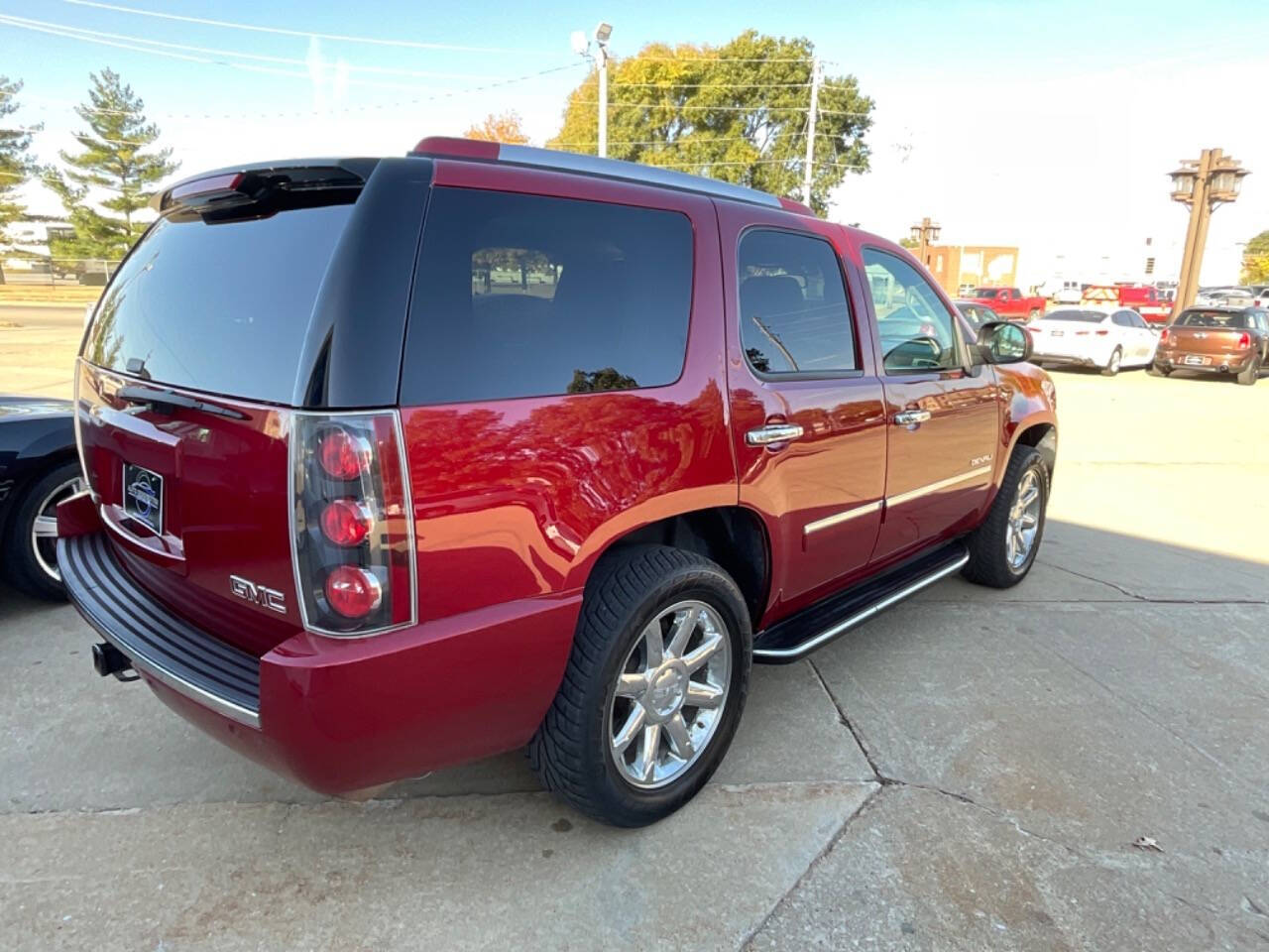 2013 GMC Yukon for sale at Auto Connection in Waterloo, IA