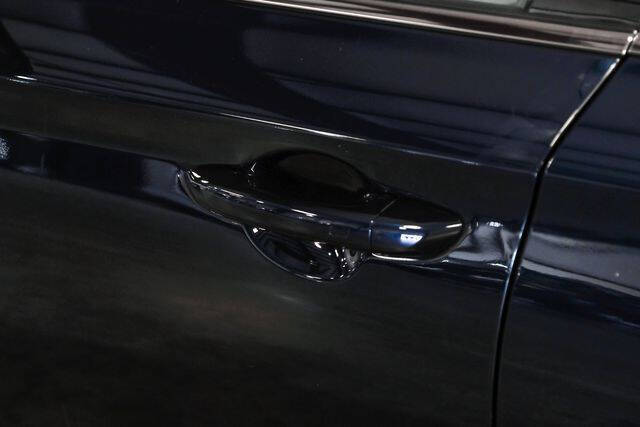 2023 Genesis G70