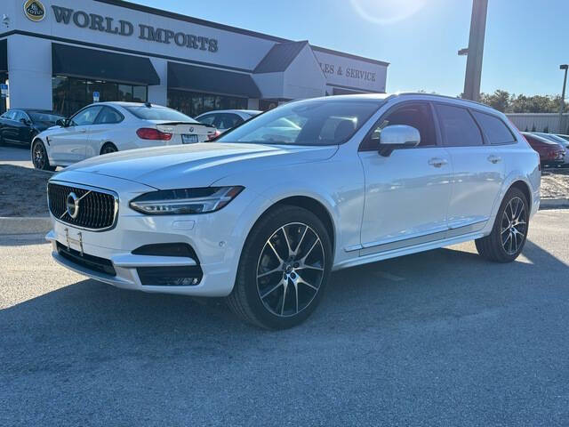 2018 Volvo V90 Cross Country 1