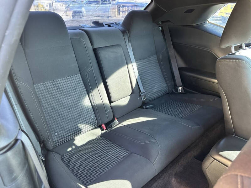 2017 Dodge Challenger SXT