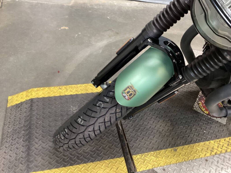 2021 Moto Guzzi V7 Stone Centenario E5