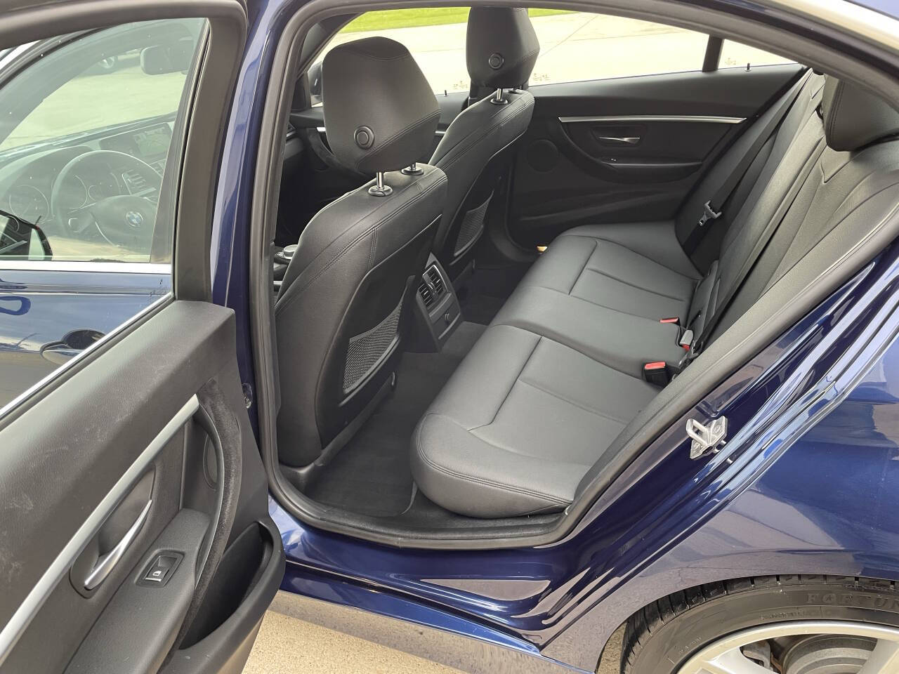2017 Bmw 330i 330i xDrive photo 6