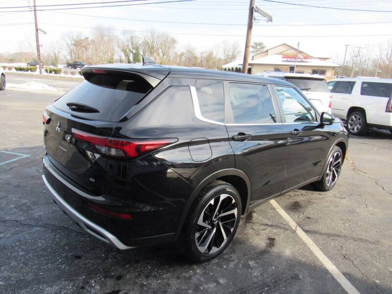 2022 Mitsubishi Outlander SE Launch Edition