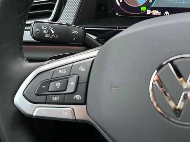 2026 Volkswagen Atlas Cross Sport SEL R-Line Black 4Motion