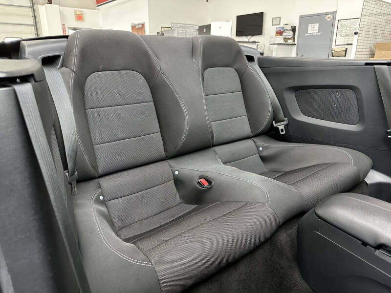 2016 Ford Mustang V6