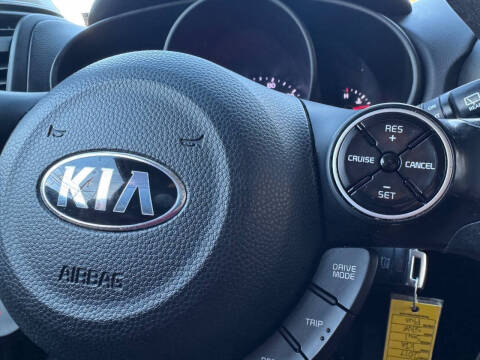 2017 Kia Soul +