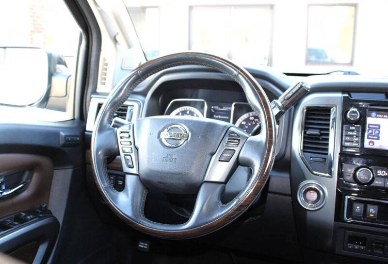 2017 Nissan Titan Platinum Reserve