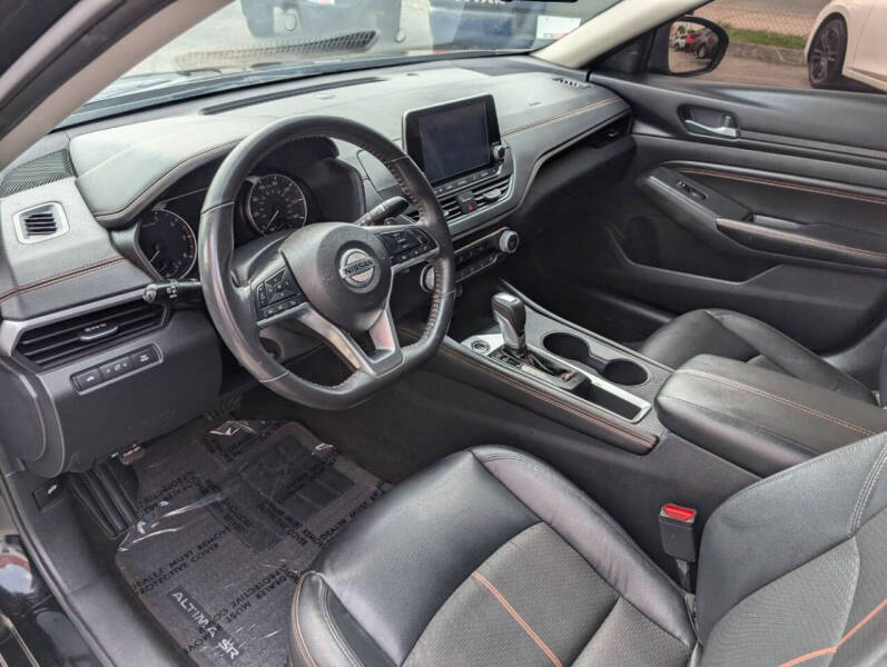 2022 Nissan Altima 2.5 SR