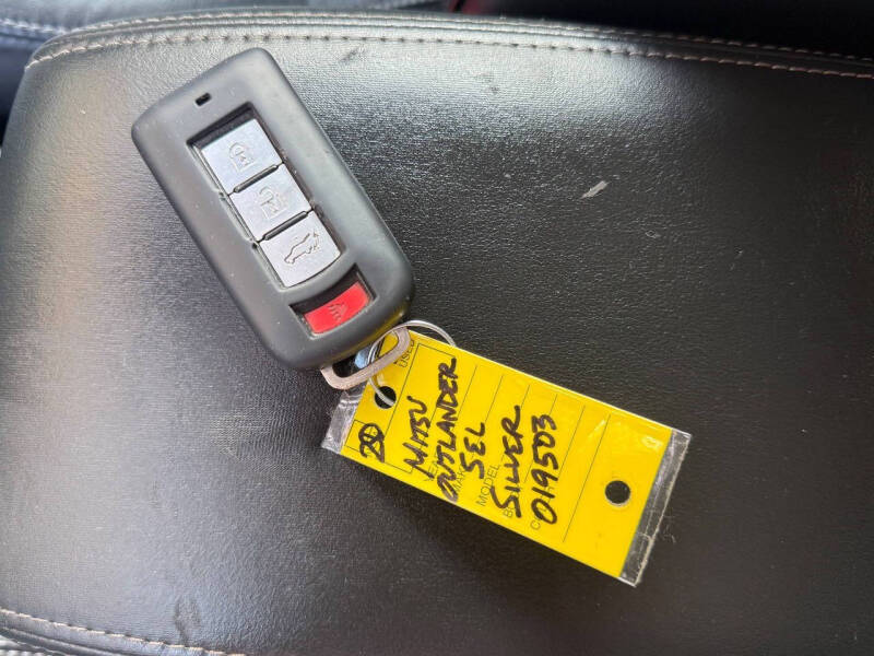 2020 Mitsubishi Outlander SEL