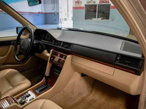 1994 Mercedes-Benz E-Class E 320