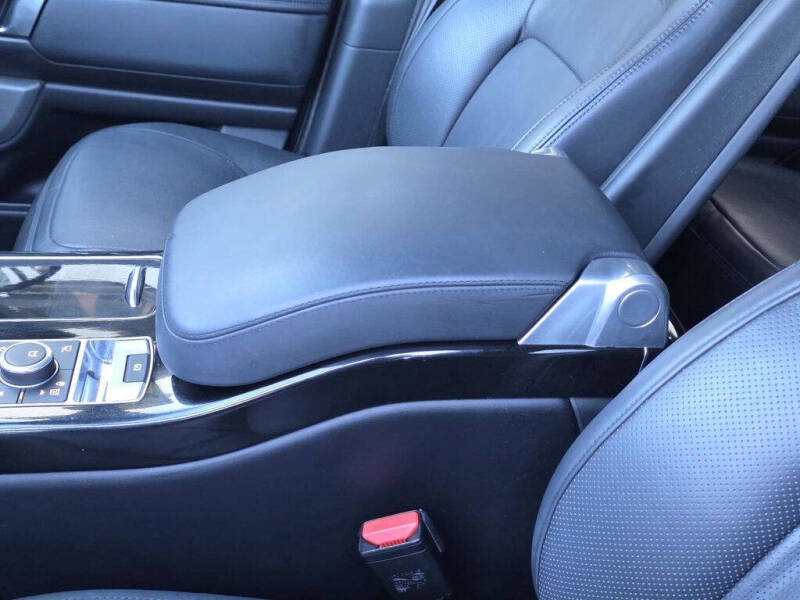 2020 Land Rover Range Rover P525 HSE