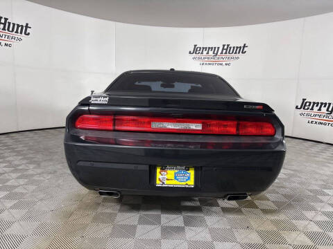 2014 Dodge Challenger SRT8