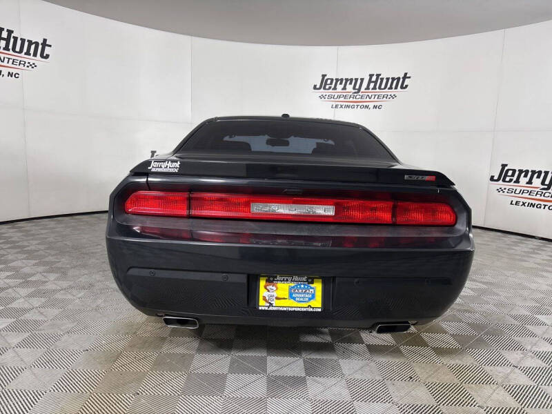 2014 Dodge Challenger SRT8