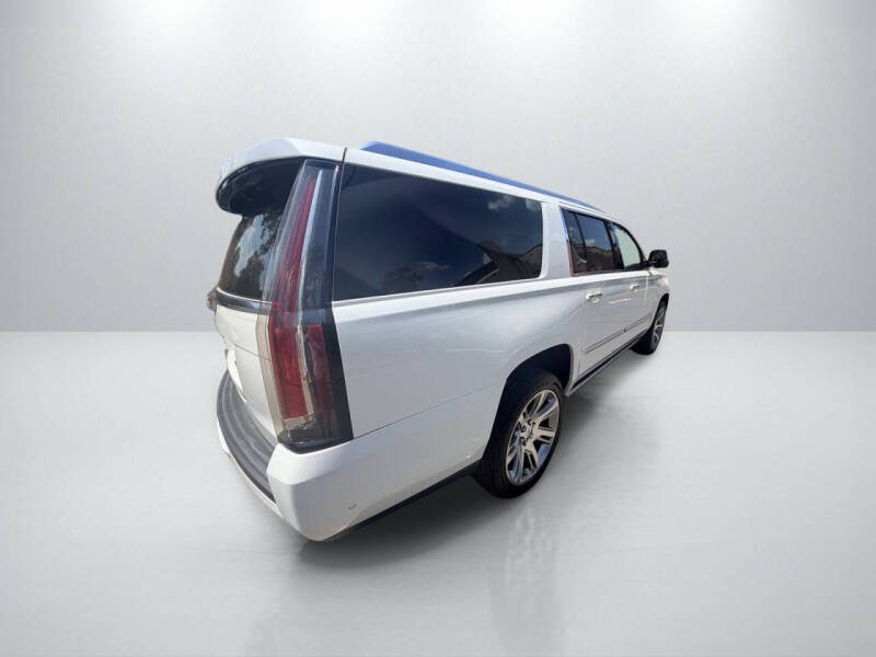 2017 Cadillac Escalade ESV Premium Luxury