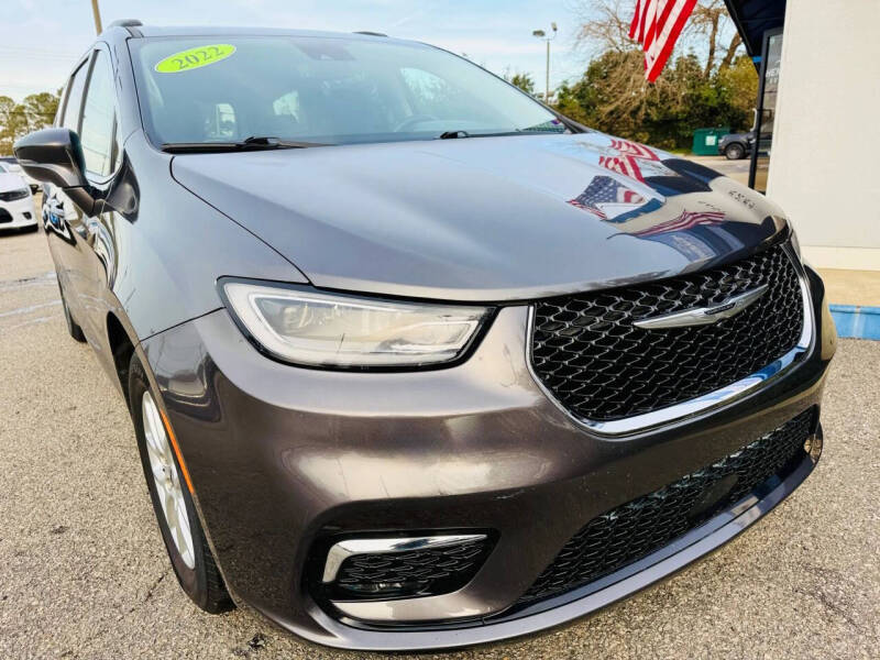 2022 Chrysler Pacifica Touring L