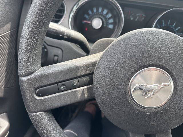 2012 Ford Mustang V6