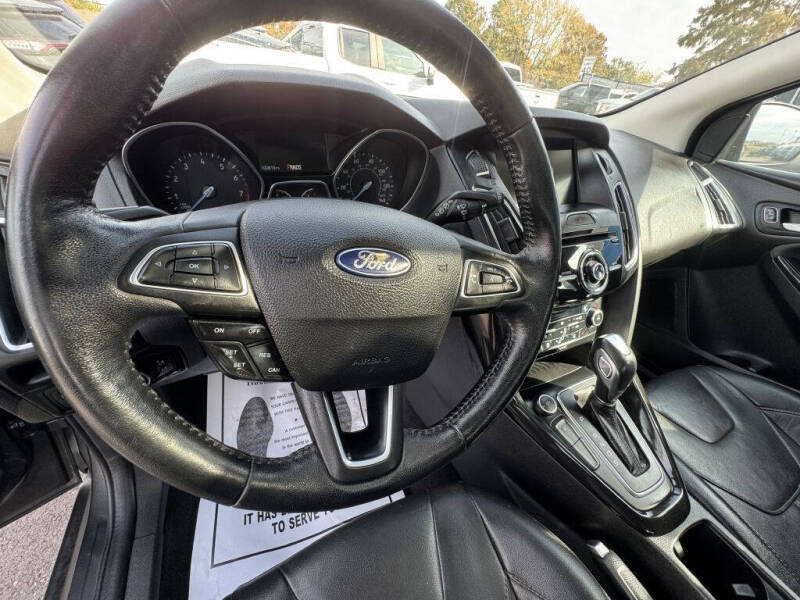 2017 Ford Focus Titanium