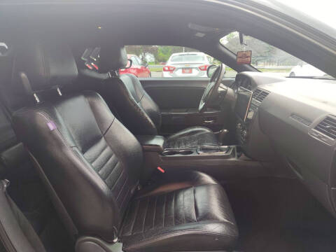 2011 Dodge Challenger SE