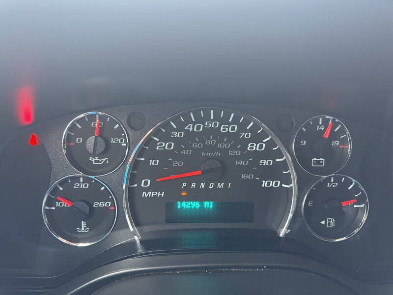 2023 Chevrolet Express 2500