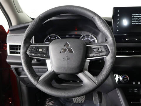 2025 Mitsubishi Outlander ES