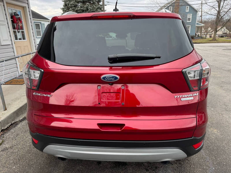 2017 Ford Escape Titanium photo 19