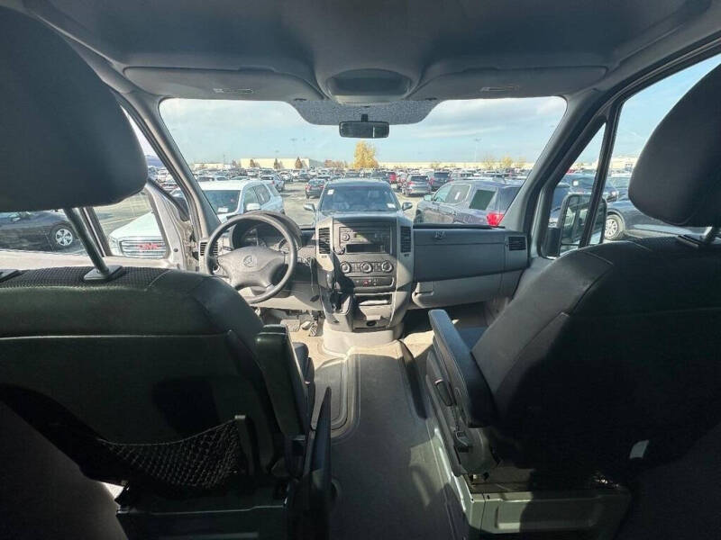 2011 Mercedes-Benz Sprinter 2500