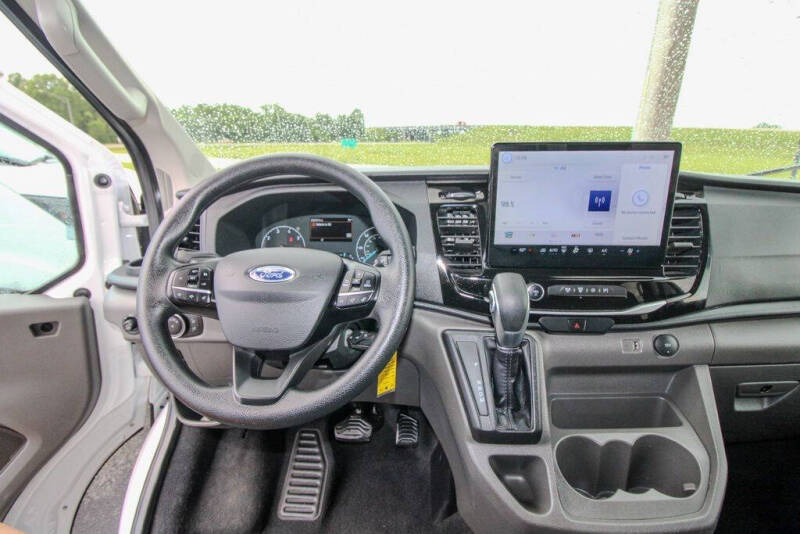 2025 Ford Transit 350 XLT