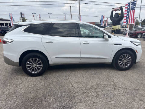 2022 Buick Enclave Essence