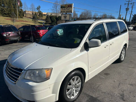 2008 Chrysler Town and Country for sale at Ricky Rogers Auto Sales in Arden NC