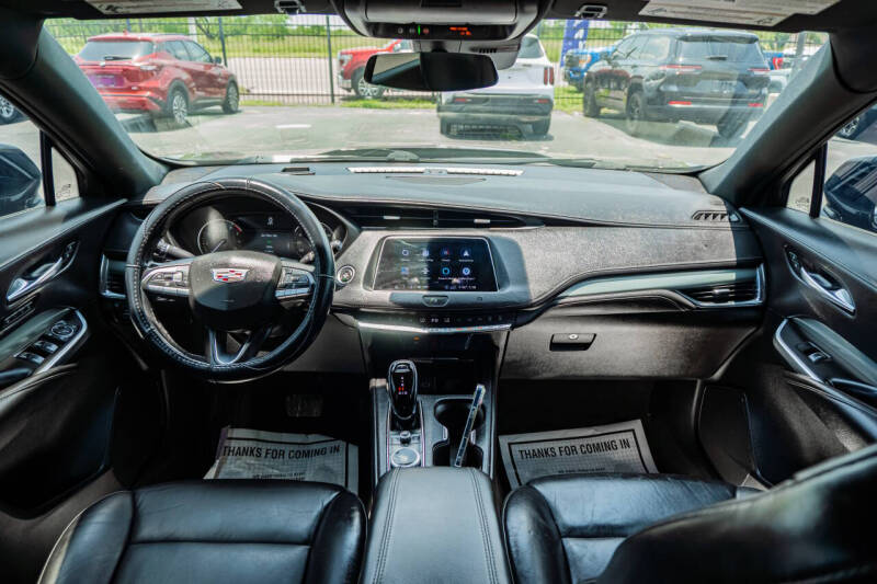 2020 Cadillac XT4 Premium Luxury