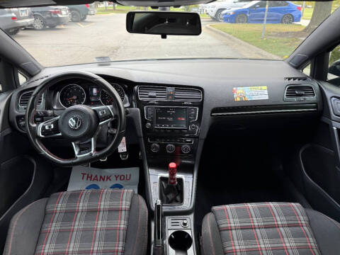 2017 Volkswagen Golf GTI S