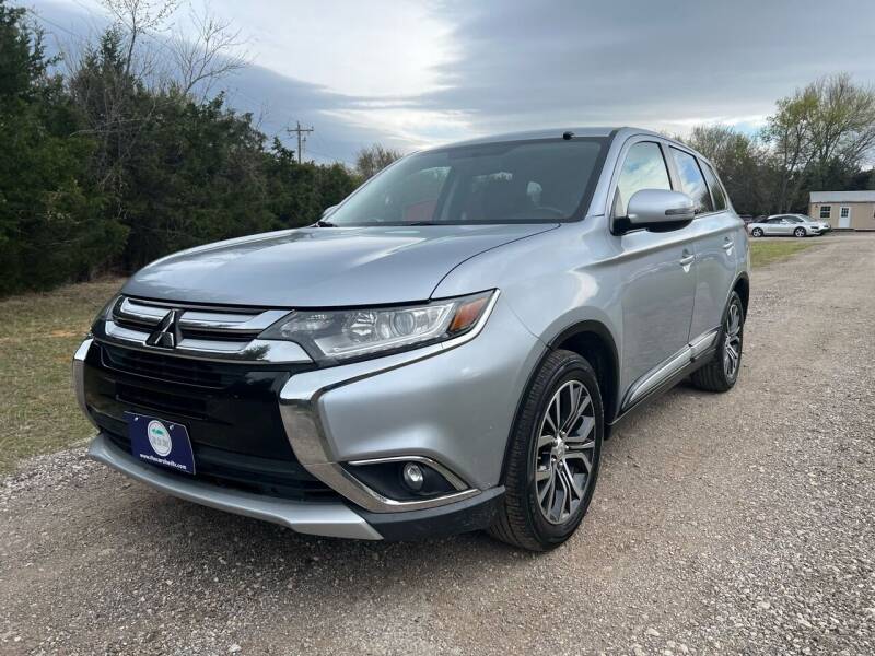 2016 Mitsubishi Outlander for sale at The Car Shed in Burleson TX