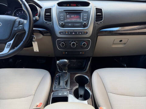 2015 Kia Sorento LX