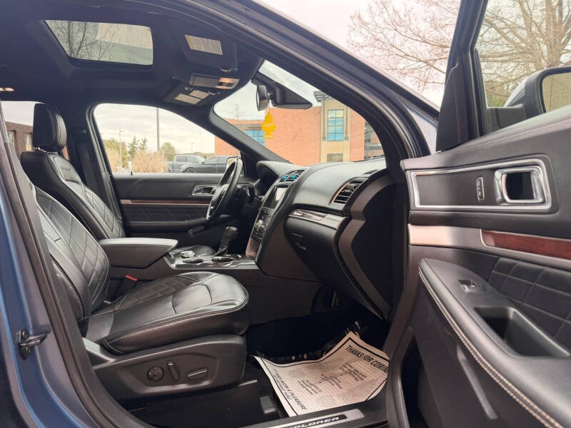 2019 Ford Explorer Platinum