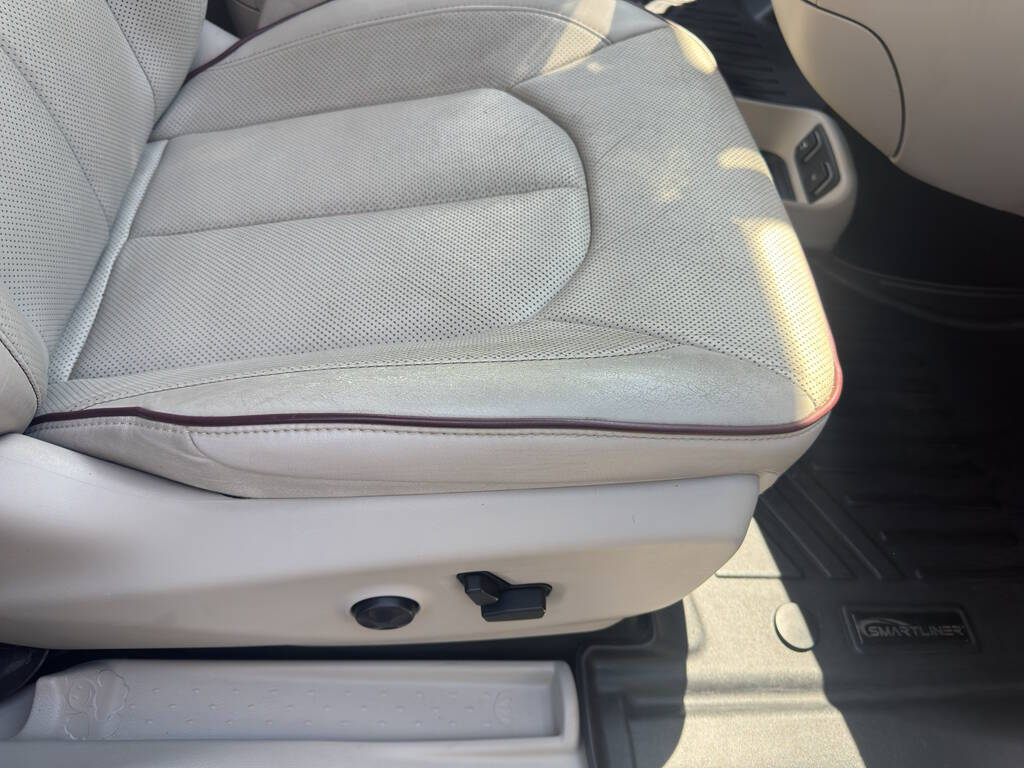 2020 Chrysler Pacifica 59