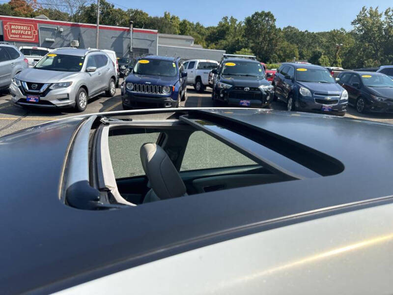 2018 Toyota Avalon Hybrid XLE Premium