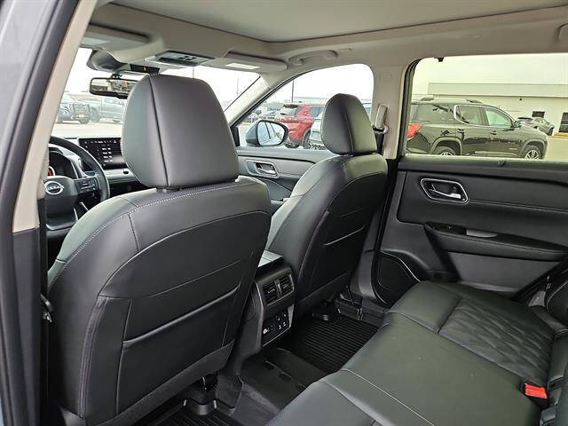 2025 Nissan Rogue Platinum