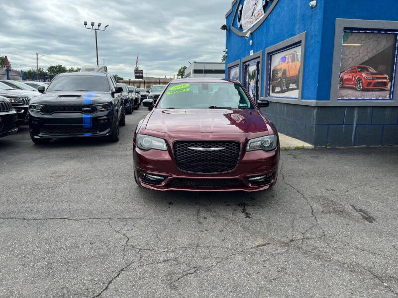 2019 Chrysler 300 Touring